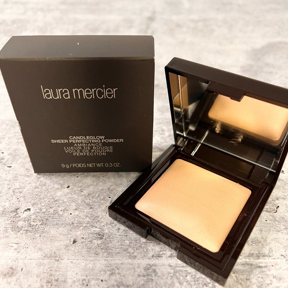 Laura Mercier Candleglow Sheer Perfecting Powder in SHADE 1 Fair